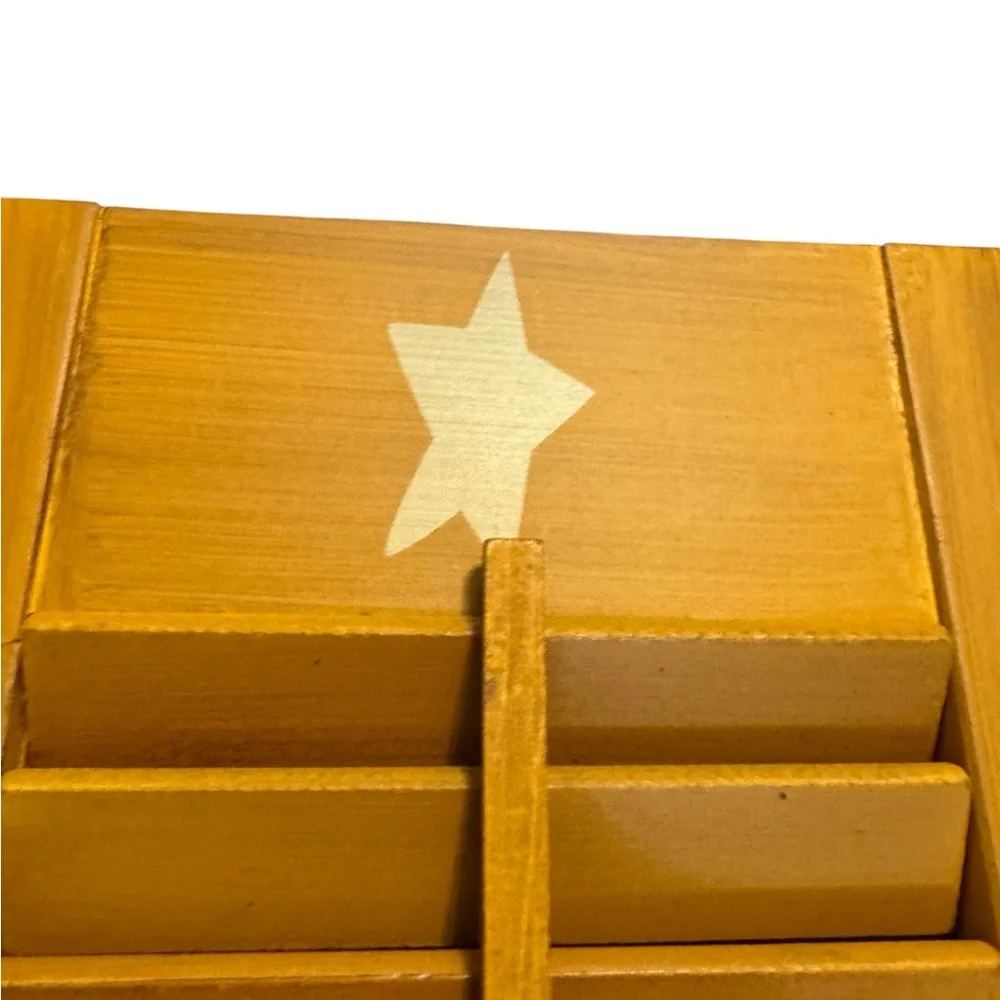 Primitive Rustic Wooden Shutter‎ Wall Decor with Star and Welcome Tag